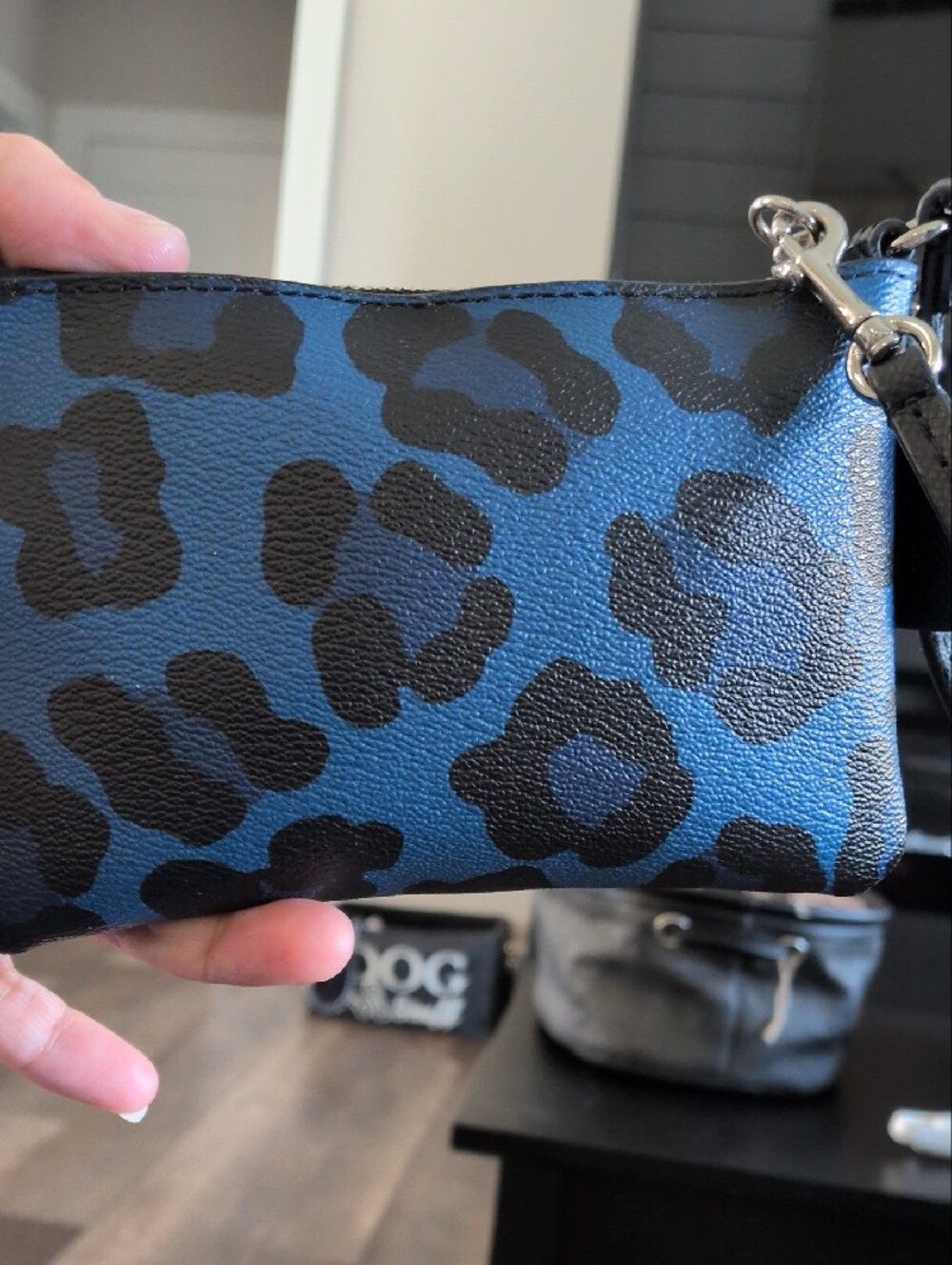 Coach Corner Zip Wristlet in Stunning Blue Ocelot Leopard - Picture 5 of 7